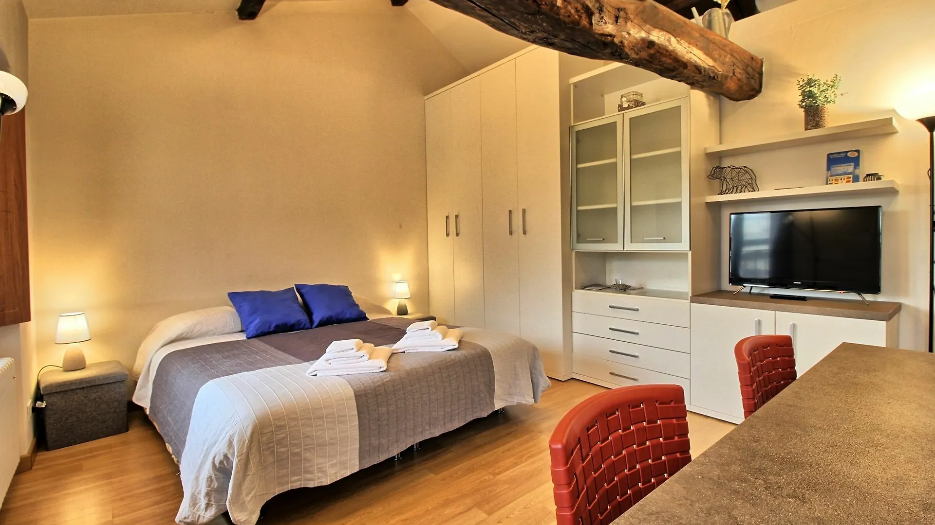 Logicasa Apartment Tower Gate Como