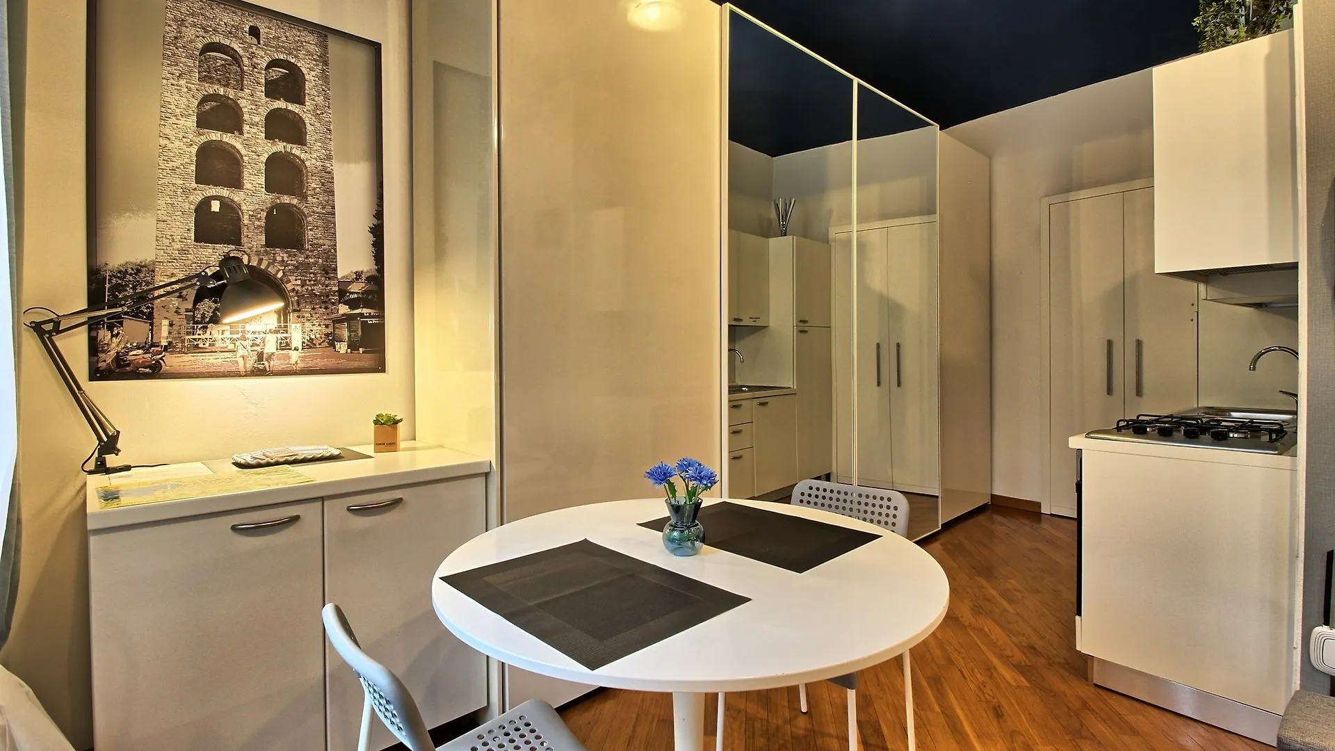 Logicasa Apartment Tower Gate Como