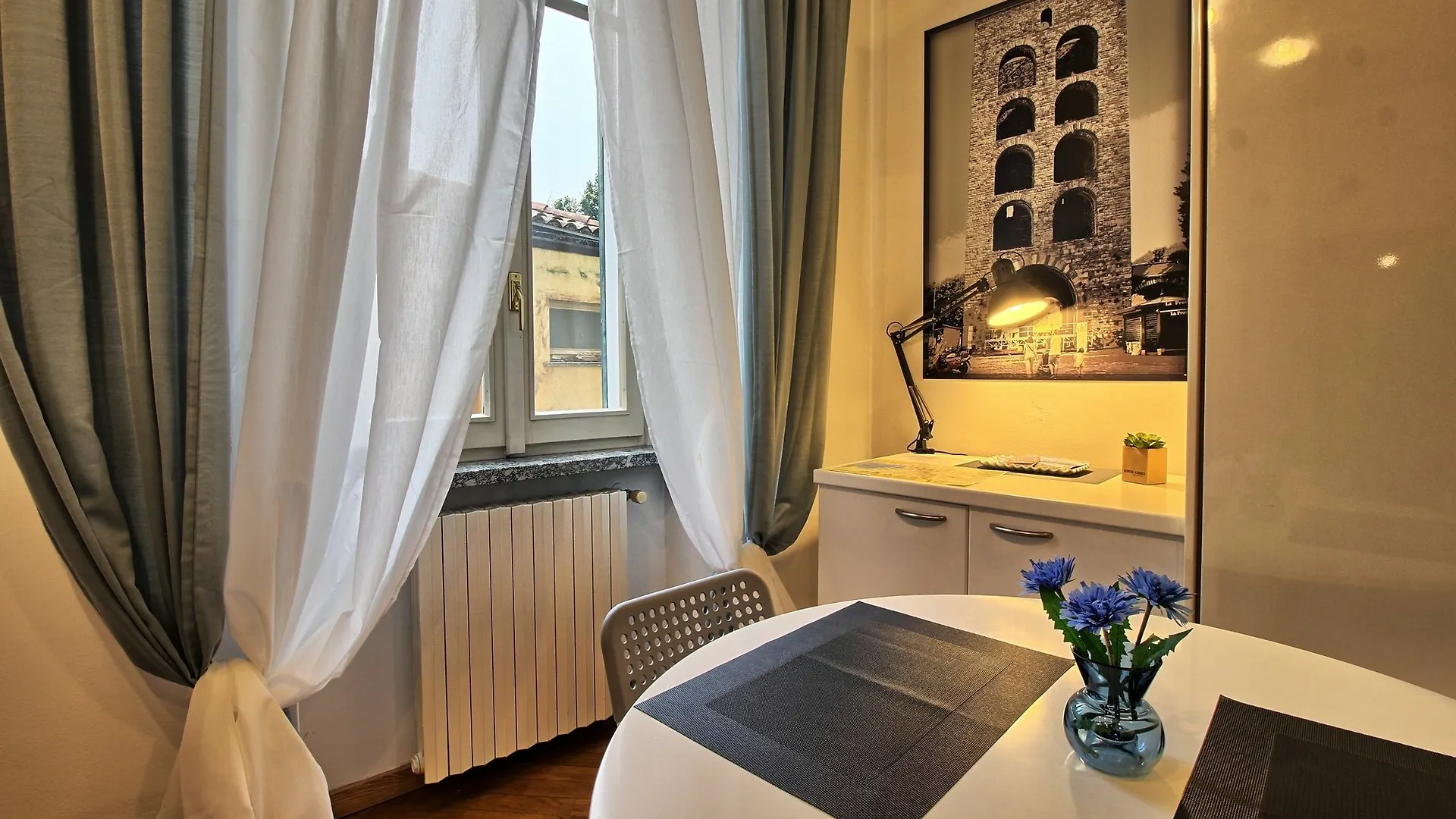 Logicasa Apartment Tower Gate Como